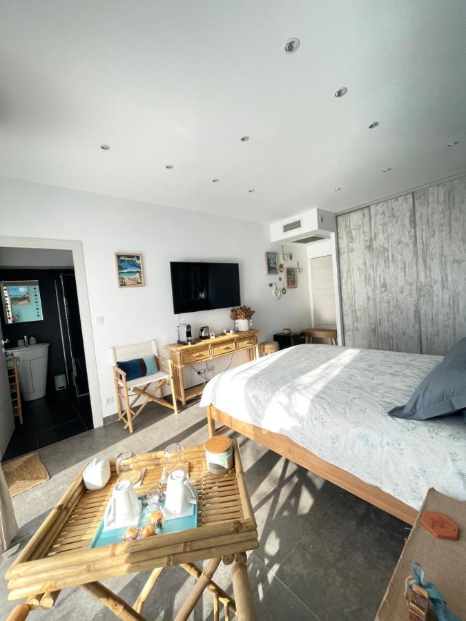 Chambre Luxe Dans Villa De Standing Avec Piscine, Acces Discret Et Independant, Terrasse Arboree Et Parking Prive La Valette-du-Var Exterior photo