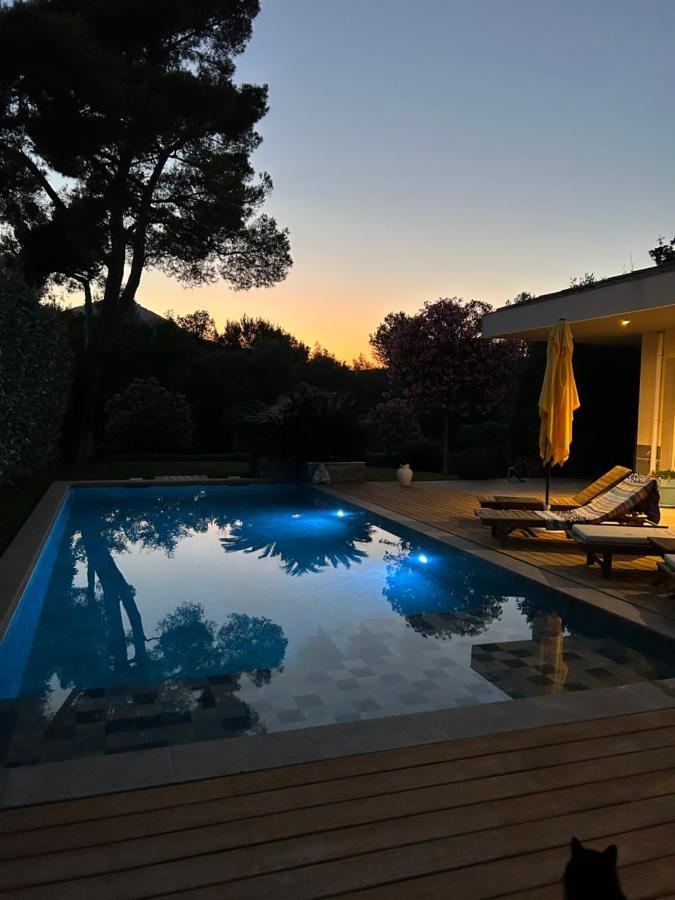 Chambre Luxe Dans Villa De Standing Avec Piscine, Acces Discret Et Independant, Terrasse Arboree Et Parking Prive La Valette-du-Var Exterior photo